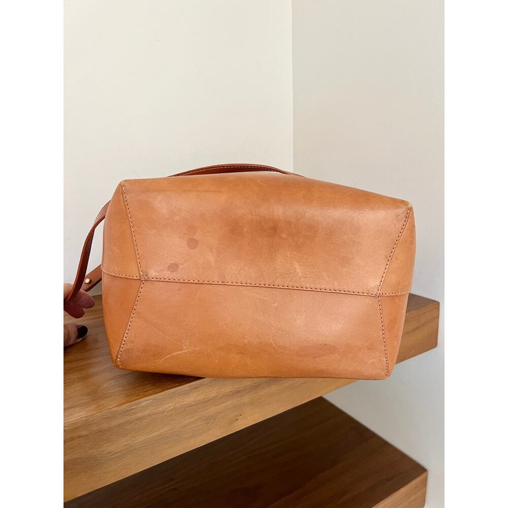 Mansur Gavriel Brown Crossbody Bag with Timeless Design - Picture 13 of 16
